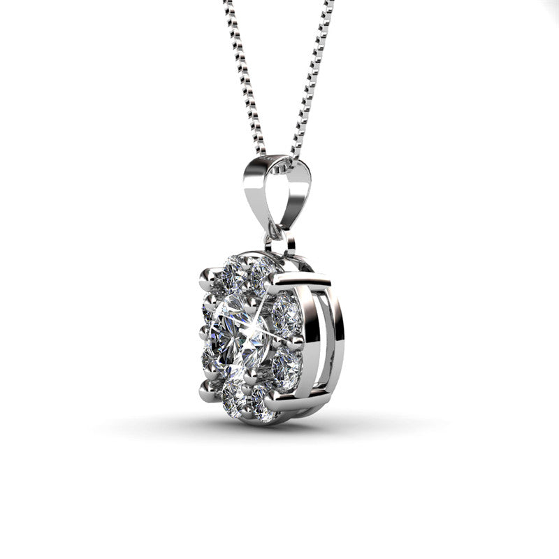 Nueve Pendant, Cyncerity Jewellery with crystals from Swarovski®